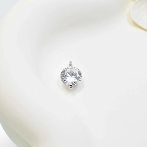 Sparkling round zircon pendant with silver claw setting for DIY clavicle necklace