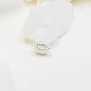 Perle d'espacement argentée avec perles et texture millgrain pour bijoux DIY