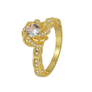 Elegant gold flower ring with sparkling zircon stones in a vintage wavy design