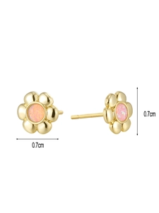 Detailed view showing 0.7cm flower stud earrings with gold plating and pink resin center