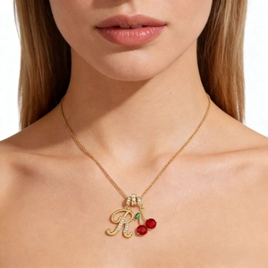 Collar con Colgante de Cereza con Letra de Cobre y Circonia Chapado en Oro Cadena de Caja Cereza Alfabeto Gargantilla Joyería para Mujer
