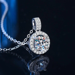 5 carat round cut halo pendant necklace with brilliant stones and silver chain