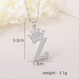 Macro du pendentif couronne Z en argent avec dimensions 3,3cm par 1,3cm et poids 3,1g