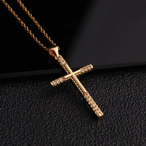 Kreuz Anhänger Halskette Vergoldetes Kupfer Mikropavé Zirkonia Hip Hop Religiöser Modeschmuck Für Frauen
