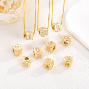 Perline cubiche dorate 18k con numeri in zircone per collane e gioielli fai-da-te