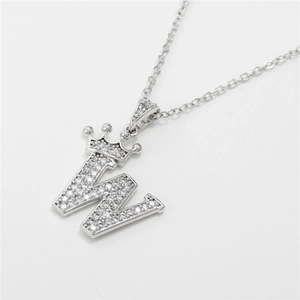 Zilveren 18k vergulde ketting met kroonletter W en sprankelende zirkonia kristallen