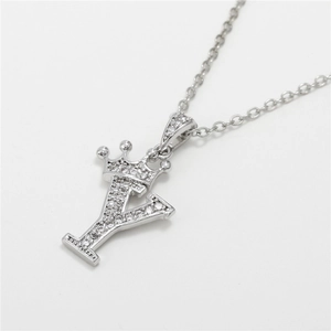 Zilveren ketting met hanger van de letter Y, kroon en glanzende zirkonia stenen