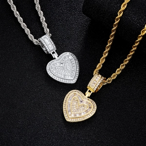 Pendentifs cœur hip hop or et argent avec zircons sur chaînes de type torsade