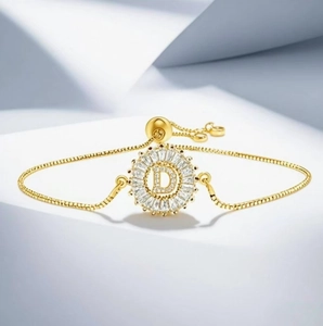 Mode Kupfer Gold Überzogen Initial Alphabet Armband Mit Zugkette Micro Eingelegt Zirkonia Anhänger DIY Schmuck Geschenk Für Damen