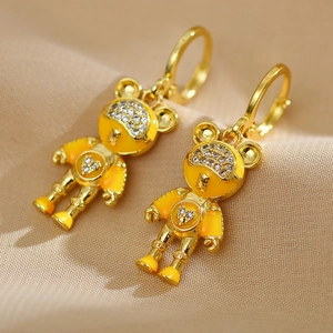 Boucles d'oreilles ours plaquées or créatives avec design astronaute en zircon brillant