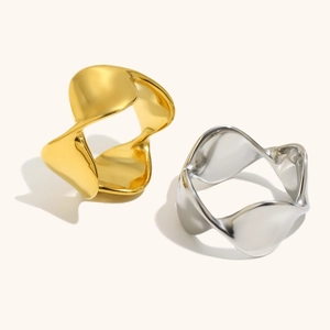Moderno Anello in Acciaio Inossidabile a Onda Geometrica Placcato Oro 18K Minimalista Infinito Twist Fascia Larga per Donna Gioielli