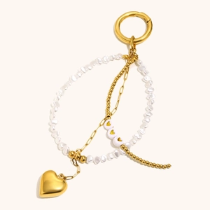 Handmade 18K gold-plated keychain with freshwater pearl heart pendant and beads