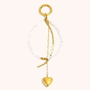 Elegant 18K gold plated heart pendant keychain with irregular pearls and beads