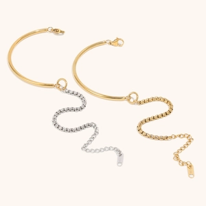 Detail of 18K gold plated stainless steel square pearl chain bracelets with lobster clasp