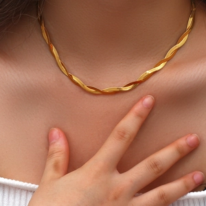 Twisted gold herringbone chain necklace in double-layered woven stainless steel style