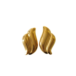 Minimalistische goldene Flügelohrringe aus Edelstahl mit poliertem Metallic-Finish