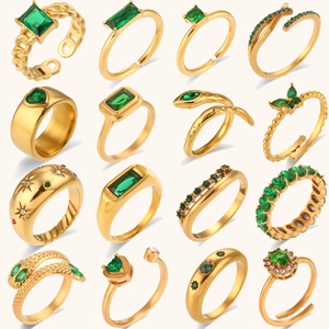 Anello Minimalista in Acciaio Inossidabile con Zircone Verde per Donna Placcato Oro 18K Taglio Smeraldo Gioielli di Moda