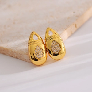 Boucles d'oreilles goutte d'eau plaquées or avec micro-incrustation pavée