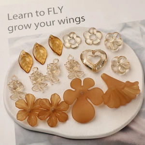 Perles en Acrylique Ambre Rétro pour Création de Bijoux Bricolage Mat Fleur Feuille Forme de Cœur Accessoires Décoratifs