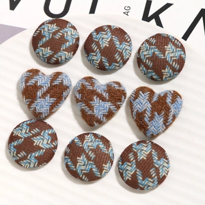 Houndstooth pattern wool fabric buttons in round and heart shapes for DIY craft accessories