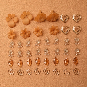 Set de perles rétro en acrylique ambré mat, fleurs et cœurs pour bijoux DIY