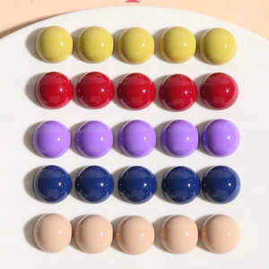 25 bunte 12mm Acrylperlen-Halbrund für DIY-Schmuckherstellung in einem 5x5 Raster