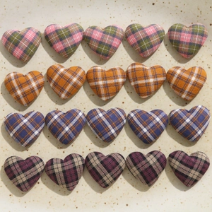 20pcs cute plaid heart-shaped fabric patches for DIY crafts and clothing accessories