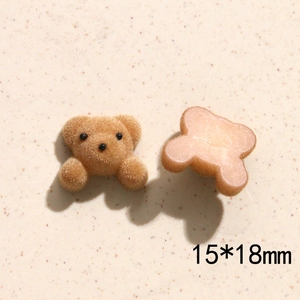 Detail van 15x18mm fluwelen teddybeer DIY bedeltjes met flocking en hars back