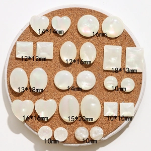 Mix di cabochon in resina cangiante a forma di cuore e ovale in varie dimensioni