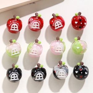 Jolies perles en forme de pomme pour bijoux DIY en rouge et acrylique à motifs