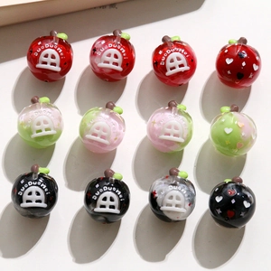 Mignonnes perles pommes 3D en résine avec détails de cœur et feuilles pour bijoux DIY