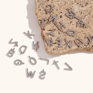 Colgantes de letras plateadas con textura de cuerda trenzada para collares personalizados