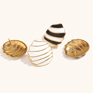 Elegant 18K gold plated shell-shaped stud earrings with black and white enamel detail