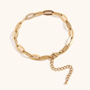 Polished 14K gold plated stainless steel lip link anklet with adjustable lobster clasp