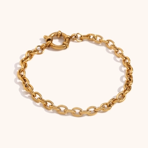 Pulsera de eslabones de acero inoxidable chapado en oro de 18K con cierre de muelle