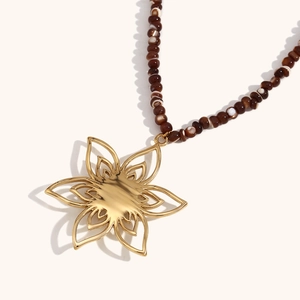 Retro 18K gold plated flower pendant necklace with natural stone beads in boho style