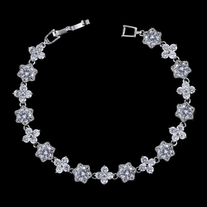 Bracelet argenté étincelant avec flocons de neige et fleurs en zircon pour femme