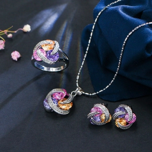 Parure de Bijoux Luxe en Cuivre Plaqué Zirconia Avec Pierres Spirales en Poire Comprend Collier Boucles d'Oreilles et Bague pour Galas