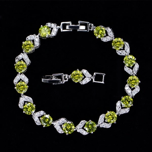 Pulsera Lujosa de Cobre con Zirconia para Mujer Elegante Patrón Hoja Corazón Joyería Incrustada de Strass para Boda Banquete