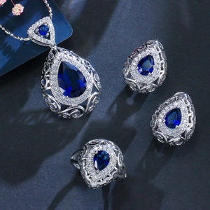 Set gioielli vintage con collana, orecchini e anello in zircone blu a forma di pera