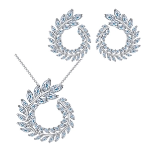 Conjunto de collar y pendientes de circonita con diseño de plumas en plata blanca
