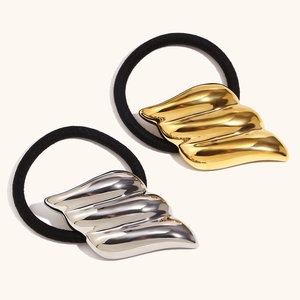 Élastique à Cheveux en Acier Inoxydable Forme d'Aile pour Femme Plaque Or 18K Accessoire Cheveux Minimaliste Élégant