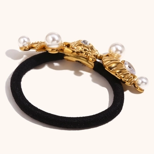 Élastique à cheveux noir sans couture avec pendentif coquillage plaqué or 18K