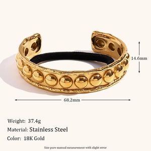 Bracelet manchette rétro en acier inoxydable plaqué or 18 carats à texture cloutée