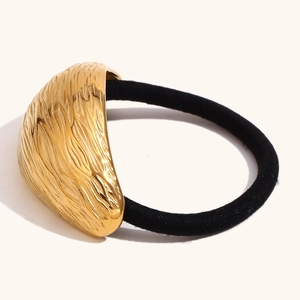 Minimalist 18K gold-plated stainless steel hair tie with olive shell texture design