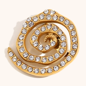 Brosche aus 18K vergoldetem Edelstahl mit weißen Kristallen im Wirbel-Design
