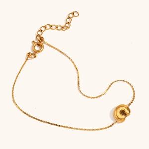 18K gold-plated stainless steel chain bracelet with minimalist teardrop charm and extender