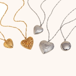 Stainless Steel 18K Gold Plated Heart Round Locket Necklace For Women Vintage Hollow Photo Pendant Storage Jewelry Gift
