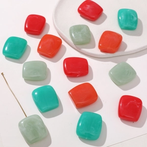 DIY jewelry making resin square beads with marble texture in red and green colors