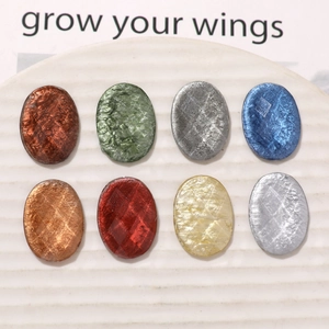 Vue à plat de cabochons ovales en résine colorée avec feuille d'argent pour bijoux DIY